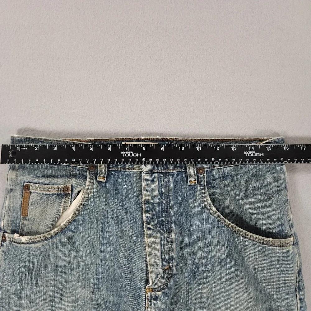 Genuine Wrangler Relaxed Fit Straight Jeans Men's 31x30 Blue Faded Distressed - Picture 8 of 15